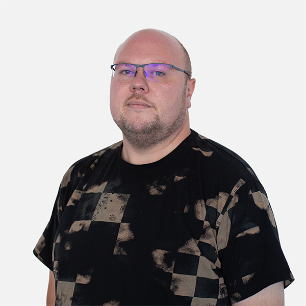Webentwickler Marc im Porträt – Spezialist für Backend-Programmierung, technische Umsetzung und Webentwicklung in der Agentur