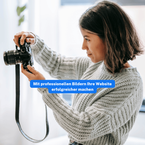 Frau mit Digitalkamera bei einem professionellen Fotoshooting – hochwertige Bilder zur Verbesserung der Website-Performance
