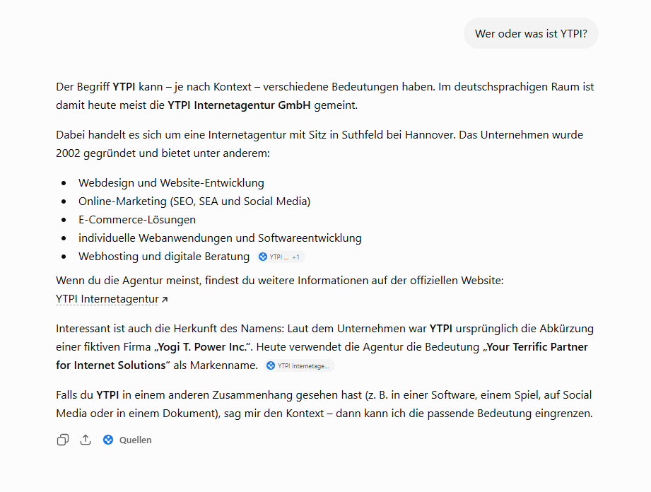 Screenshot: KI-Antwort auf „Wer oder was ist YTPI?“ Die KI nennt direkt die YTPI Internetagentur GmbH mit Sitz in Suthfeld bei Hannover, gegründet 2002, samt Leistungen und Link zur offiziellen Website.